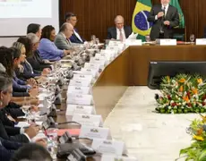 Lula convoca ministros e líderes do congresso para reunião emergencial