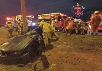 Batida de BMW com atriz da Globo aconteceu durante gravação de filme no DF