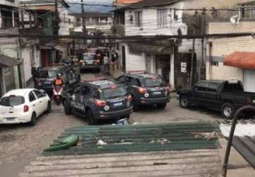 PM confirma mais duas mortes durante operação no Guarujá