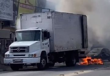 VÍDEO: carga de caminhão pega fogo em Mangabeira, em João Pessoa