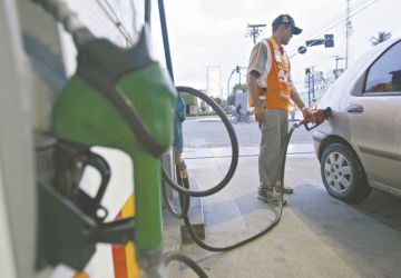 Gasolina pode ser encontrada a R$ 5,59 em João Pessoa, diz Procon