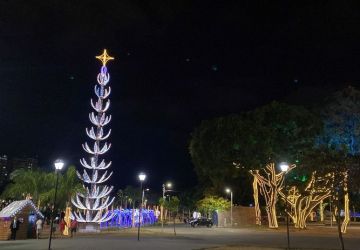 Decoração natalina é inaugurada no Parque da Lagoa, em João Pessoa