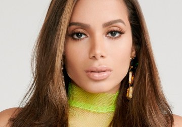 Anitta alega perda de imagens do circuito interno de casa no processo movido por idosa