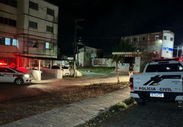 Homem é morto com facadas e tiro dentro de condomínio em Santa Rita