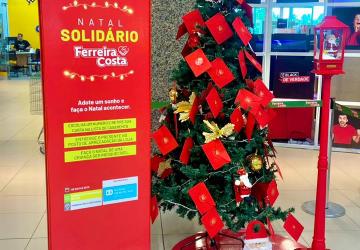 O Home Center Ferreira Costa promove Natal Solidário 