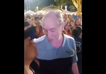 Vídeo mostra Ciro Gomes agredindo jovem após ser chamado de bandido