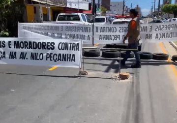 Trânsito muda no Bessa; população protesta contra alteração em João Pessoa