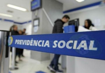 Peritos médicos do INSS pedem reajuste salarial e ameaçam paralisação em 2024