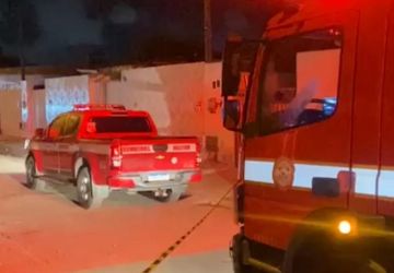 Incêndio destrói parte de casa em João Pessoa