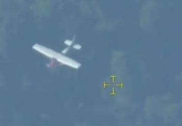 FAB surpreende, intercepta e dispara rajadas de alerta contra avião sem autorização nos céus de Roraima; VEJA VÍDEO