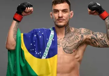 Vídeo: lutador brasileiro faz defesa à liberdade de expressão ao comemorar vitória no UFC
