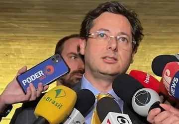 Bolsonaro joga como Real Madrid e governo, como clube escolar, diz Wajngarten sobre agro