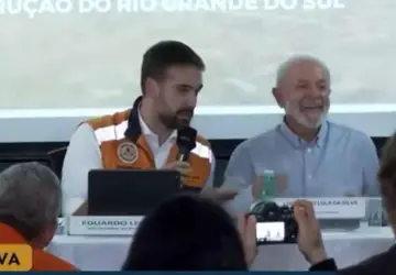 Lula ri durante coletiva de imprensa sobre tragédia no RS
