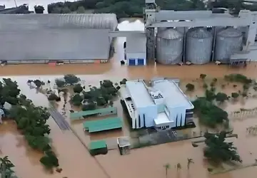 Catástrofe Agrícola no RS: Dilúvio destrói galpão com 100 Mil toneladas de soja
