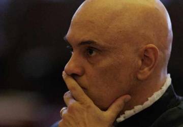 Barroso diverge de Moraes em condenações do 8 de janeiro; Moraes cita uso de armas brancas como estilingues e bolinhas de gude