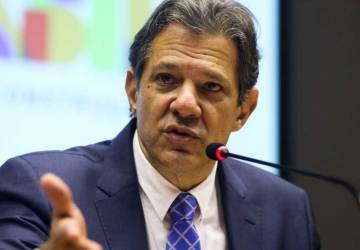 Após declaração de Haddad sobre medidas fiscais, dólar se aproxima de R$ 5,80