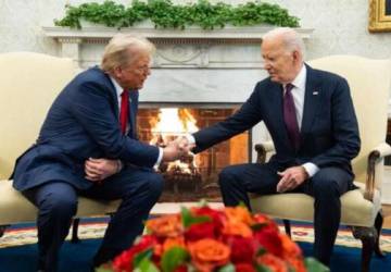 Trump promete a transição mais suave possível em encontro com Joe Biden