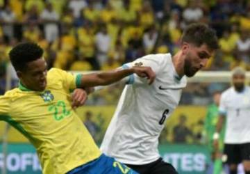 Gerson garante empate com Uruguai e Brasil fecha o ano em 5º nas Eliminatórias