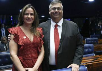 Ministro Flávio Dino celebrará casamento com Daniela Lima em cerimônia discreta no Maranhão