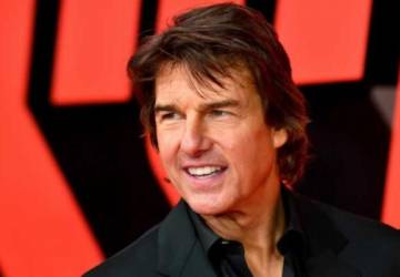 Tom Cruise recebe maior honraria civil da Marinha dos EUA