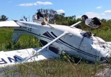 Avião De Pequeno Porte Cai No Pantanal E Ocupantes Sobrevivem