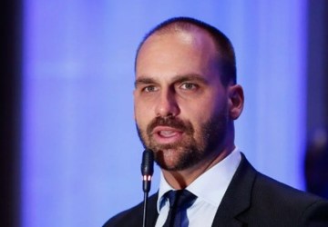 Eduardo Bolsonaro de destaca na imprensa de Israel