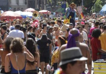 Por que o carnaval será em março e quais setores da economias podem se beneficiar