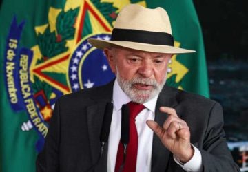 Com inspiração no Mais Médicos, Lula apresenta programa de incentivo a professores