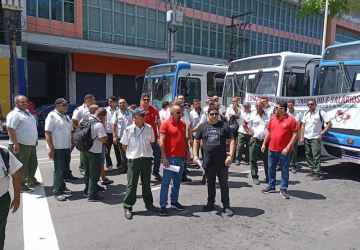 Motoristas de ônibus de João Pessoa entram em greve a partir de segunda-feira (27)