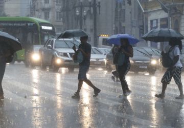 Defesa Civil de SP prevê fortes chuvas até terça-feira em todo estado