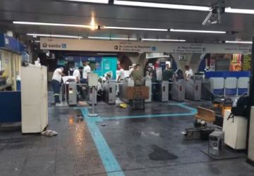 Linha 1-Azul Do Metrô De SP Volta A Operar Após 55 Horas De Paralisação