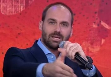 Eduardo Bolsonaro acusa Moraes de perseguir sua família