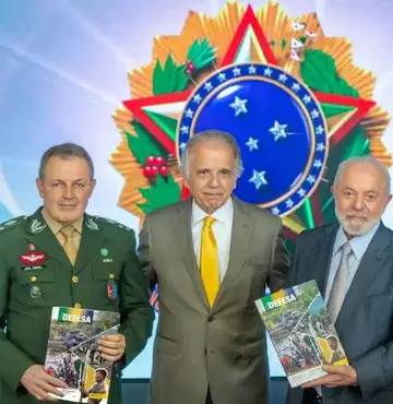 Lula volta a se reunir com comandantes das Forças Armadas nesta quinta (28)