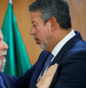 Lula deixa líderes e ministros de sobreaviso para reunião de emergência