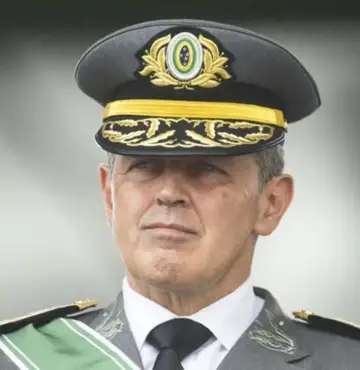 Comandante do Exército vai à China para estreitar relações militares