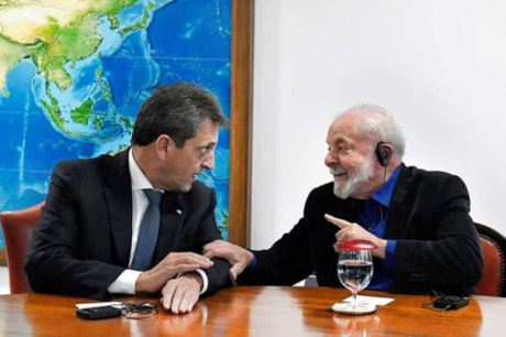 Marqueteiros ligados a Lula vão à Argentina ajudar Sergio Massa contra Javier Milei