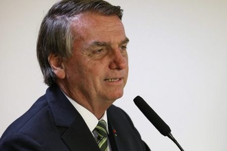 Bolsonaro comemora vitória de Milei na Argentina e torce por 