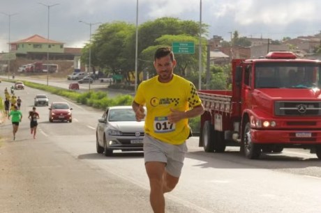 Corredor morre após passar mal durante prova e ser internado na UTI com lesão grave e xixi preto