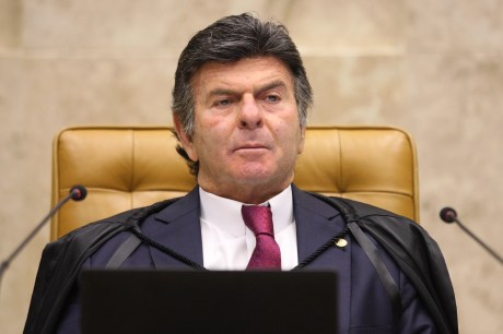 Fux será relator do pedido de habeas corpus de Robinho no STF