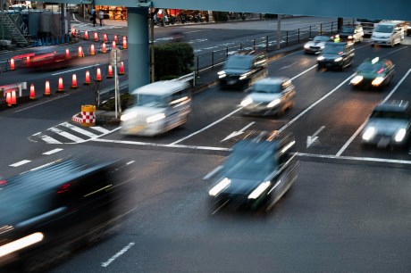 Procura por carros automáticos novos aumenta 140% em um ano no Brasil