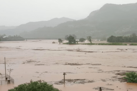 Chuvas rompem barragem no RS. São 24 mortos e 10 mil desabrigados