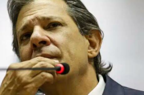 Haddad volta atrás e faz nova reunião fechada com banqueiros