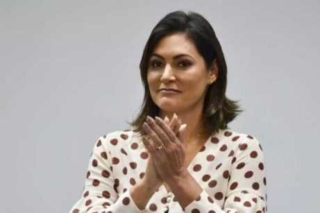 STJ condena revista a pagar indenização a Michelle Bolsonaro por nota de 2020