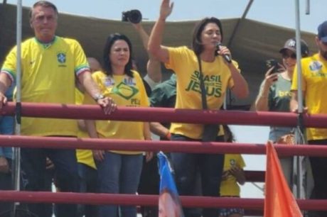 Bolsonaro turbina campanha de políticos no Entorno do DF