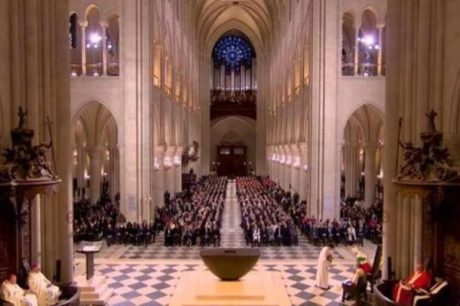 Notre-Dame foi reconstruída e está mais bonita, diz Macron em reinauguração