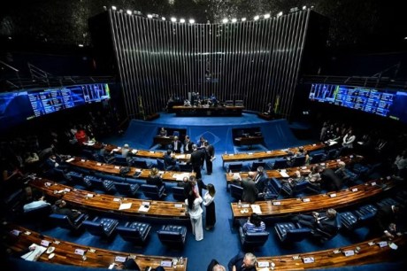 Senado conclui votação do pacote de corte de gastos e mantém trava no reajuste do salário mínimo