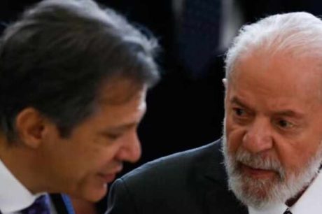 Crise do Dólar: Lula convoca Haddad de volta ao trabalho