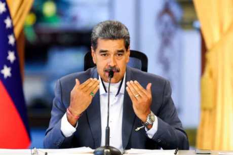 Nicolás Maduro assume terceiro mandato na Venezuela em meio a controvérsias e tensão política