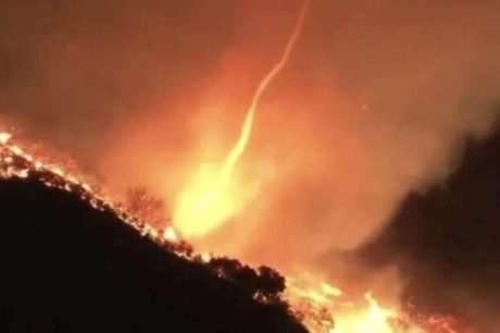 Vídeo Mostra Impressionante Tornado de Fogo Durante Incêndio em Los Angeles