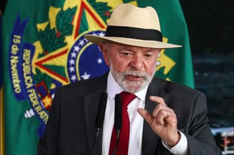 Com inspiração no Mais Médicos, Lula apresenta programa de incentivo a professores